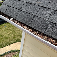 Advanced-Power-Cleaning-Delivers-Outstanding-House-Washing-Gutter-Cleaning-in-Glen-Allen-VA 12