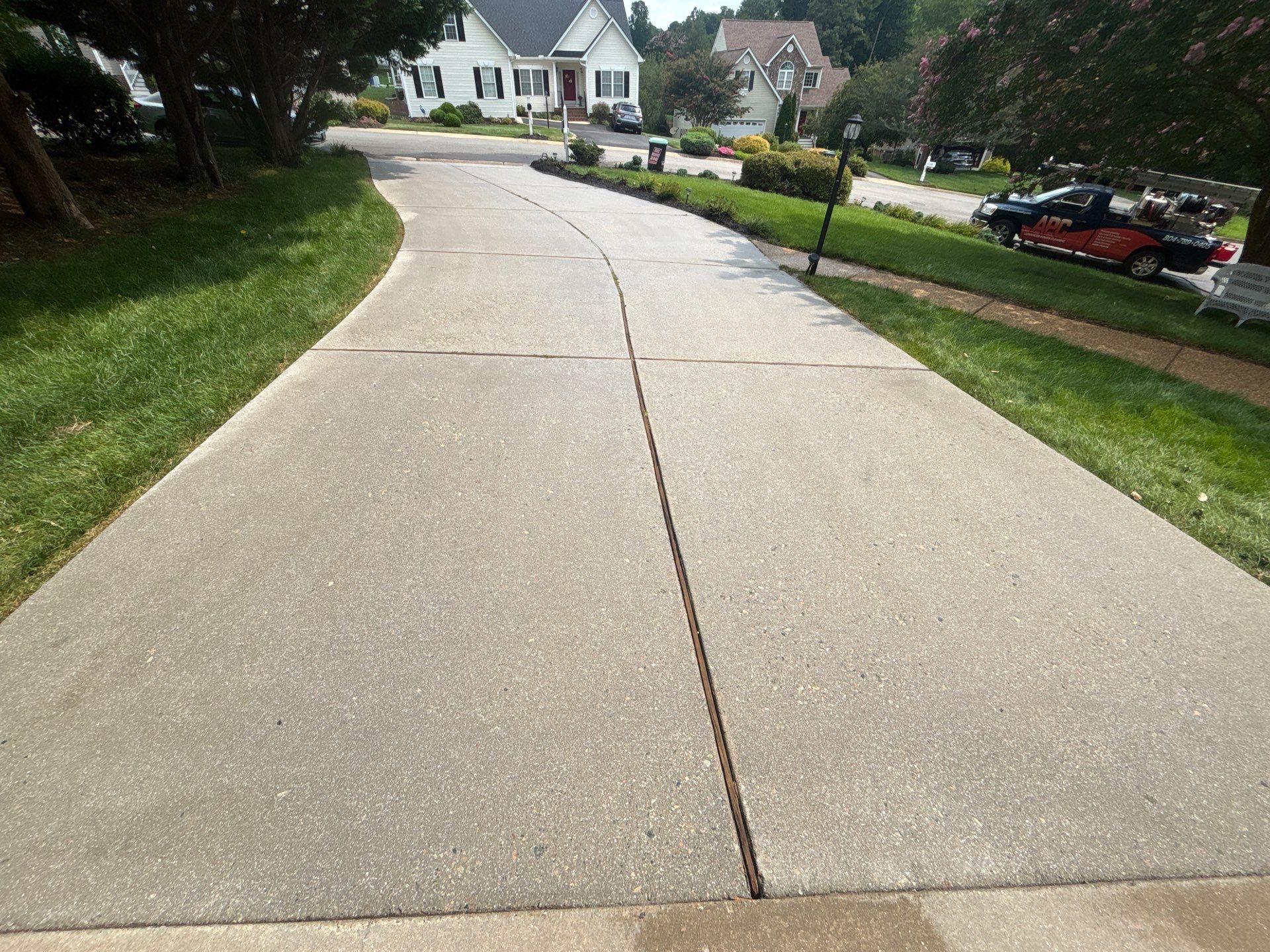 Advanced Power Cleaning Delivers Stunning House Washing and Driveway Cleaning Results in Midlothian, Virginia