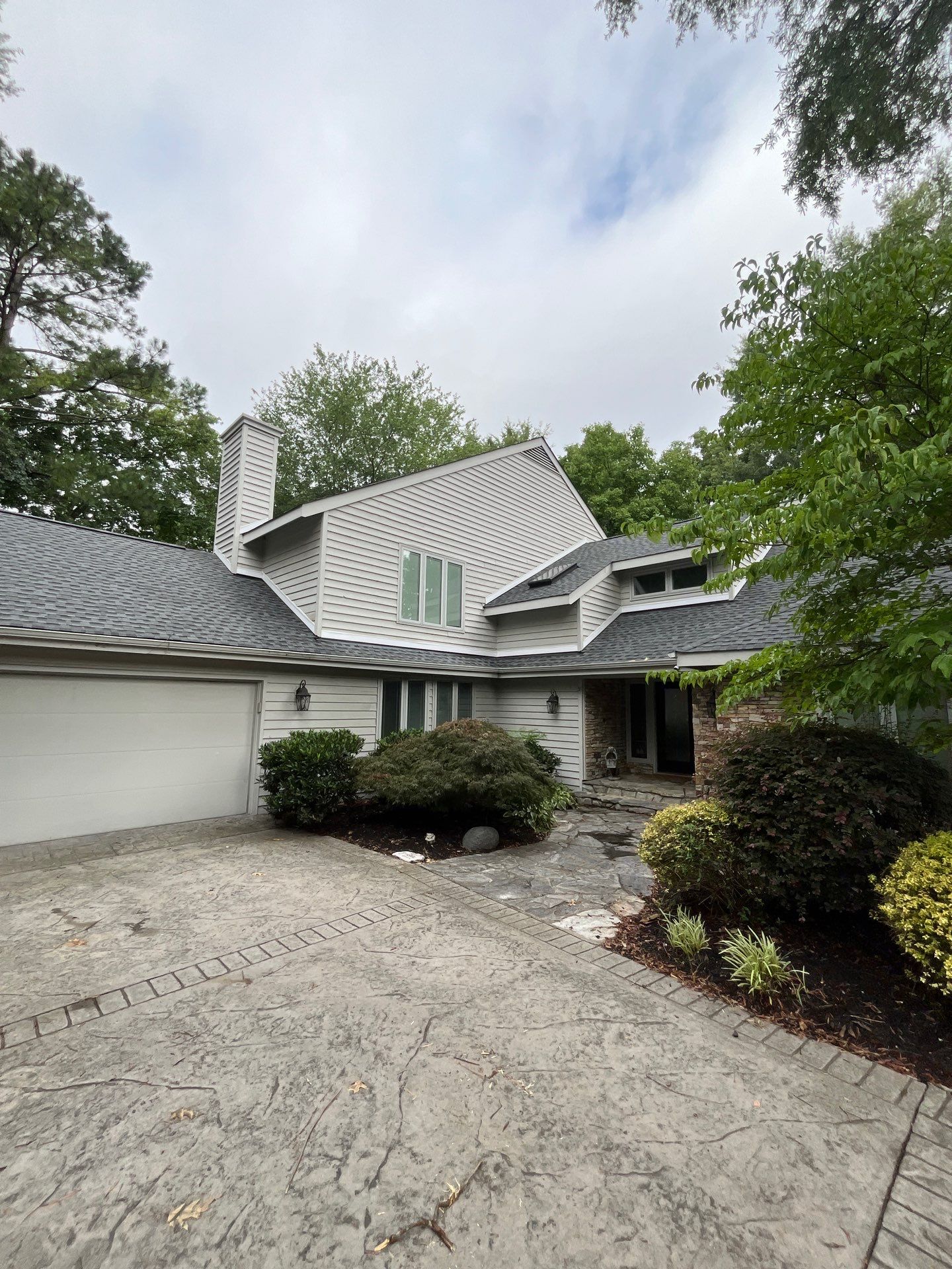 Advanced Power Cleaning Enhances Midlothian Home with House Washing, Deck Cleaning, and Patio Restoration