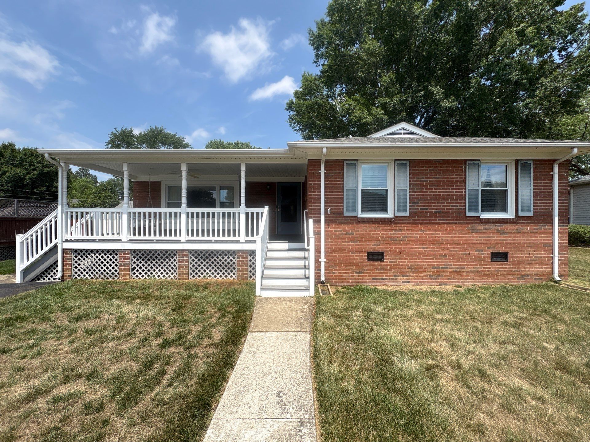 Advanced Power Cleaning: Henrico House Washing, Light Deck Cleaning, and Shed Refresh