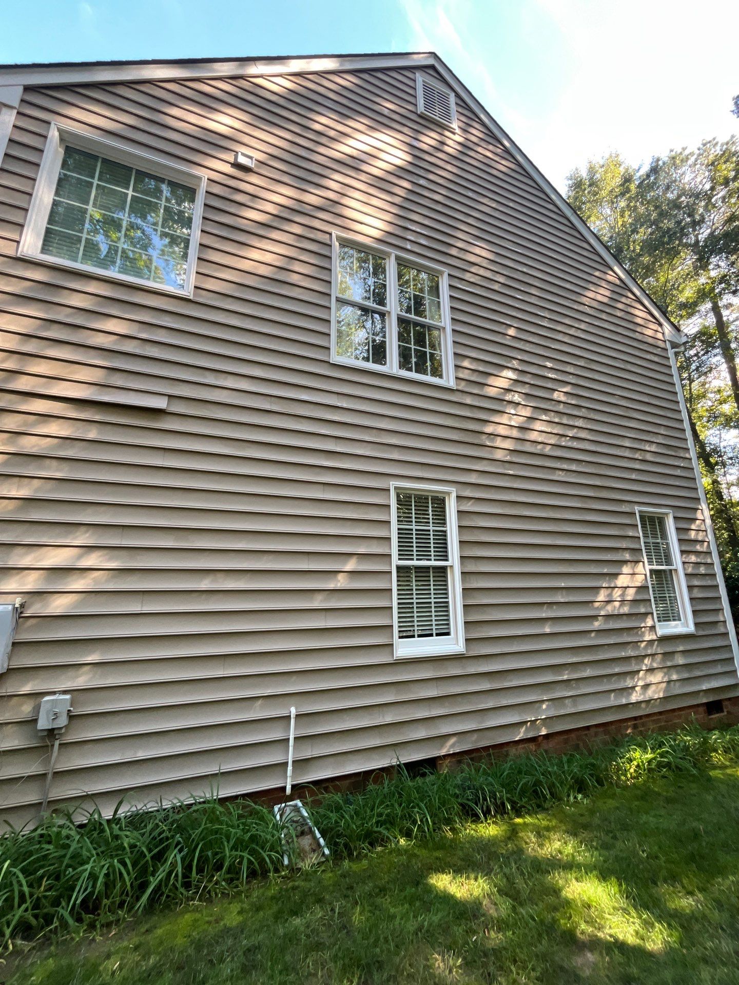 Advanced Power Cleaning House Washing, Driveway and Sidewalk Pressure Washing in Mechanicsville, VA