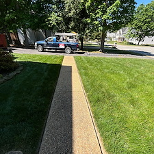 Advanced-Power-Cleaning-House-Washing-Gutter-Cleaning-Walkway-Deck-Patio-Cleaning-in-Richmond-VA 4