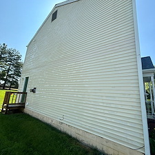Advanced-Power-Cleaning-Professional-House-Washing-Deck-Cleaning-in-Richmond-VA 4