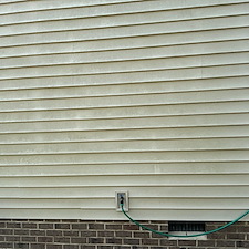 Advanced-Power-Cleaning-Premium-House-Washing-in-Ashland-VA 4