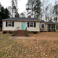 Advanced-Power-Cleaning-Professional-Roof-Debris-Removal-Wood-Patio-Cleaning-and-House-Washing-in-Richmond-VA 7