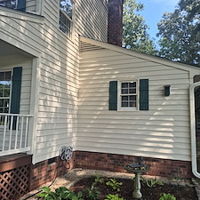 Advanced-Power-Cleaning-provides-professional-house-washing-including-block-wall-front-porch-and-front-steps-cleaning-in-Mechanicsville-VA 14
