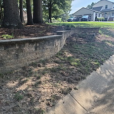 Advanced-Power-Cleaning-provides-professional-house-washing-including-block-wall-front-porch-and-front-steps-cleaning-in-Mechanicsville-VA 1