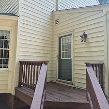 Advanced-Power-Cleaning-provides-professional-house-washing-including-block-wall-front-porch-and-front-steps-cleaning-in-Mechanicsville-VA 20