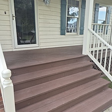 Advanced-Power-Cleaning-provides-professional-house-washing-including-block-wall-front-porch-and-front-steps-cleaning-in-Mechanicsville-VA 4
