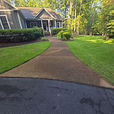 Advanced-Power-Cleaning-Revitalizes-Sidewalks-and-Deck-in-Rockville-VA 4