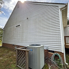Advanced-Power-Cleaning-Revitalizes-Homes-with-Professional-House-Washing-in-Richmond-VA 4
