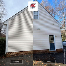 Advanced-Power-Cleaning-Revitalizes-Curb-Appeal-with-Professional-House-Washing-and-Gutter-Cleaning-in-Mechanicsville-VA 0