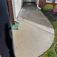 Advanced-Power-Cleaning-Richmonds-Best-for-House-Washing-Driveway-Cleaning-and-Walkway-Restoration 2