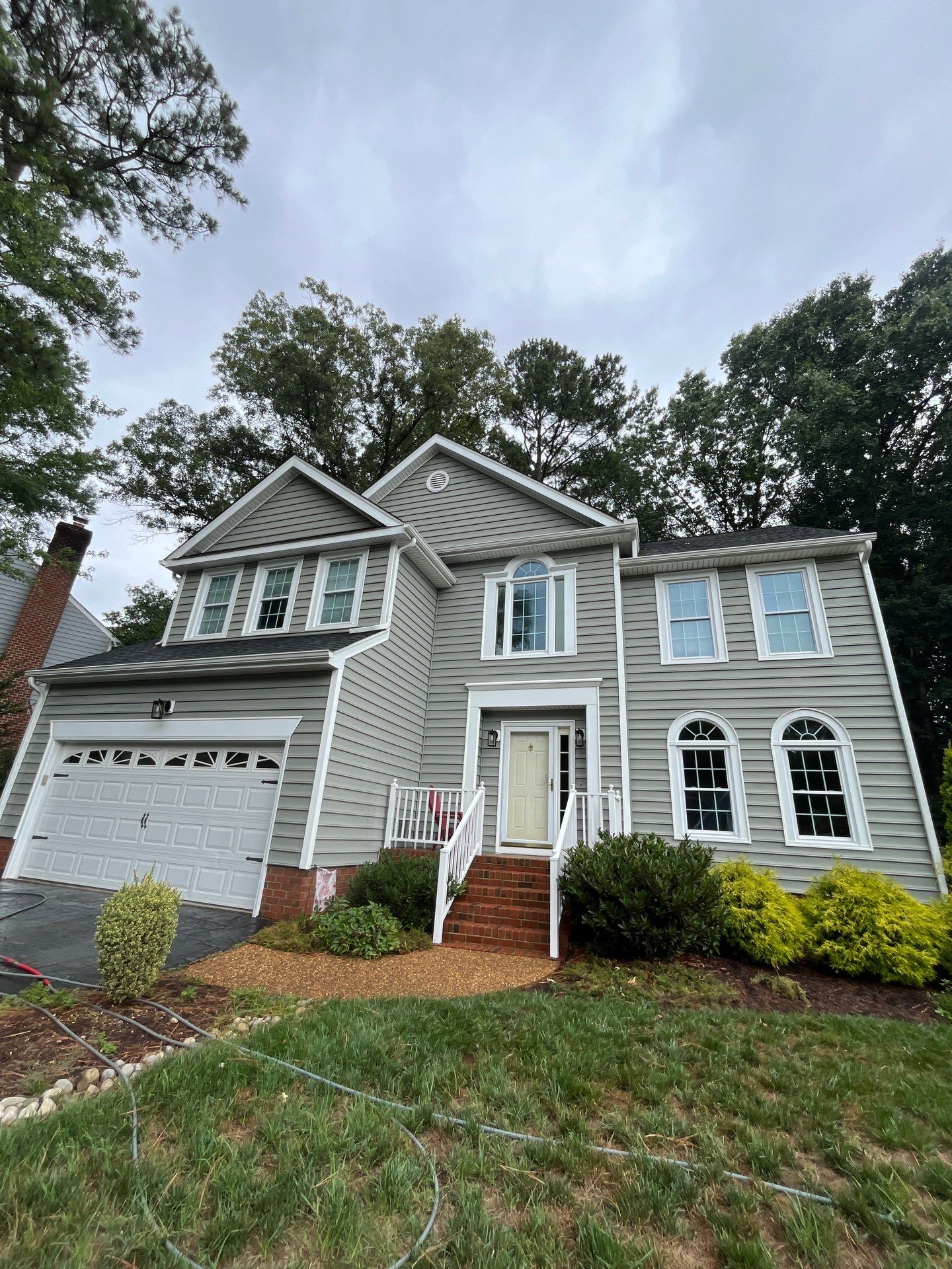 Advanced Power Cleaning Transforms Mechanicsville, VA Home with Spray off Gutter Guards, House Washing, and Light Deck Cleaning