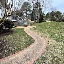 Advanced-Power-Cleaning-Premier-House-Washing-Sidewalk-Cleaning-in-Glen-Allen-VA 4