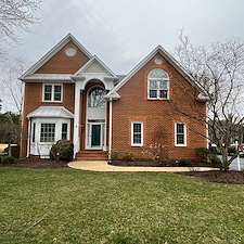 Advanced-Power-Cleaning-Premier-House-Washing-Sidewalk-Cleaning-in-Glen-Allen-VA 6