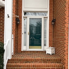 Advanced-Power-Cleaning-Premier-House-Washing-Sidewalk-Cleaning-in-Glen-Allen-VA 8