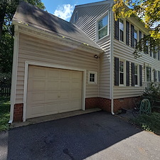 Advanced-Power-Cleaning-Richmonds-Top-Pressure-Washing-Company-Transforms-Home-with-Expert-House-Washing-in-Mechanicsville-VA 4