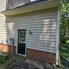 Advanced-Power-Cleaning-Richmonds-Top-Pressure-Washing-Company-Transforms-Home-with-Expert-House-Washing-in-Mechanicsville-VA 7