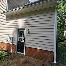 Advanced-Power-Cleaning-Richmonds-Top-Pressure-Washing-Company-Transforms-Home-with-Expert-House-Washing-in-Mechanicsville-VA 8