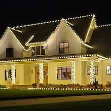APC-Illumination-Creates-a-Dazzling-Holiday-Lighting-Display-in-Richmond-VA 1