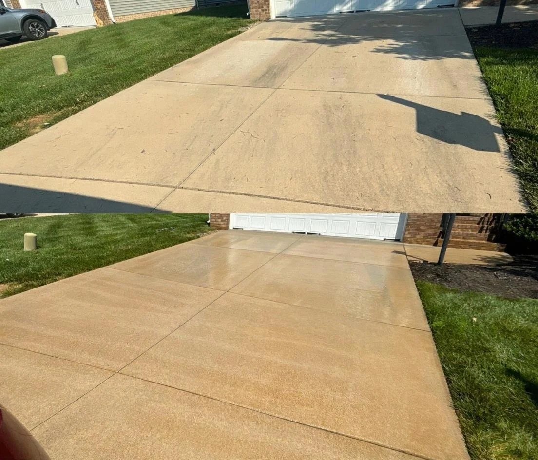 Clean Driveway Service Image